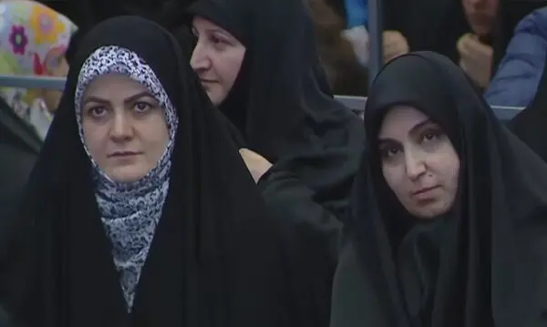 تصویری از همنشینی نرجس سلیمانی و زهرا پزشکیان


