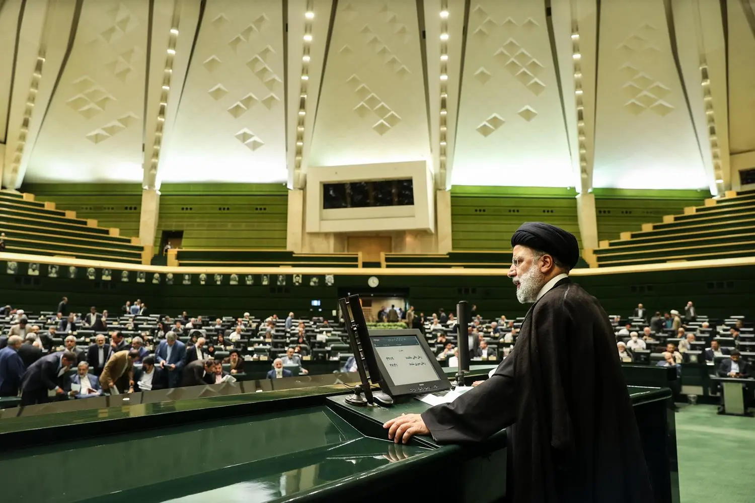 علت حضور رئیسی در جلسه استیضاح فاطمی امین اعلام شد