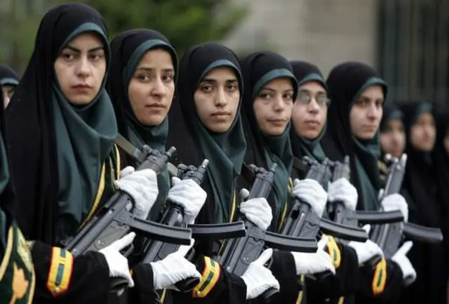 نامه جنجالی به قالیباف برای تصویب سربازی اجباری دختران + عکس