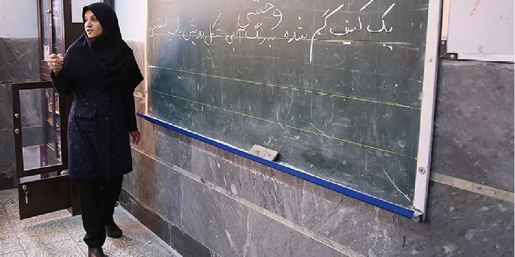 میزان افزایش حقوق معلمان و فرهنگیان با رتبه‌بندی در سال ۱۴۰۳ اعلام شد

