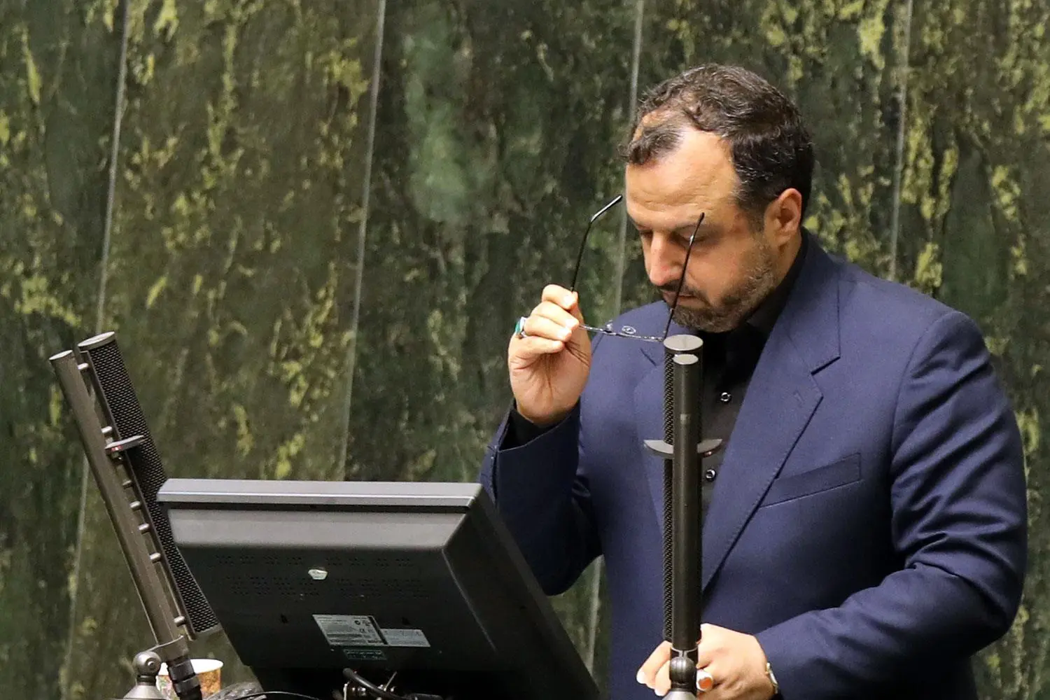 کنایه یک روزنامه به خاندوزی: در نقد سیاست های دولت قبل «زبان گشوده» و «بدون لکنت» داشت