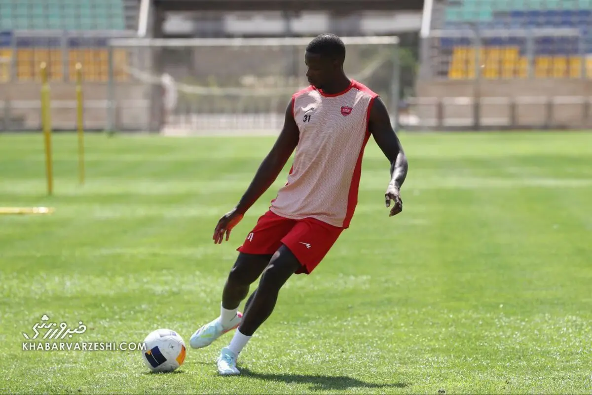 استوری جنجالی مهاجم خارجی پرسپولیس از اولین حضورش در تمرین + عکس