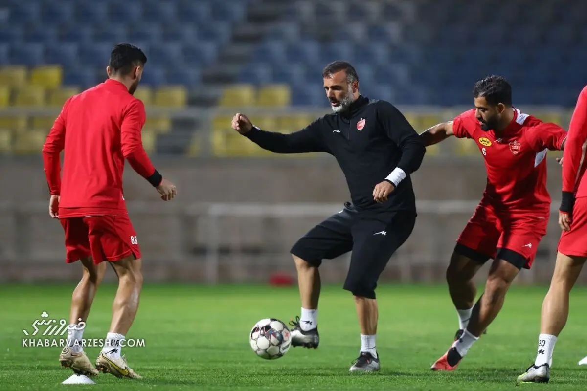  سیدجلال حسینی در پرسپولیس می ماند؟


