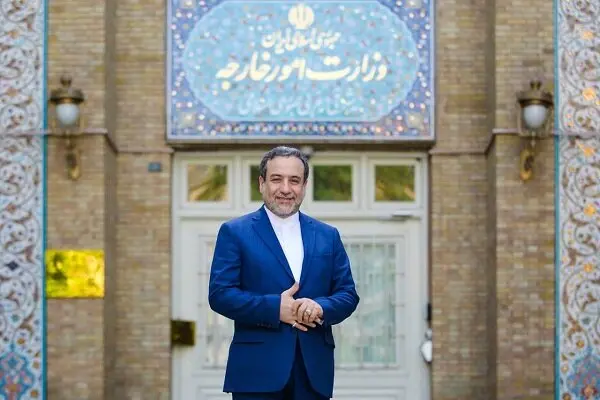 عباس عراقچی؛ گزینه پزشکیان برای وزارت خارجه کیست؟

