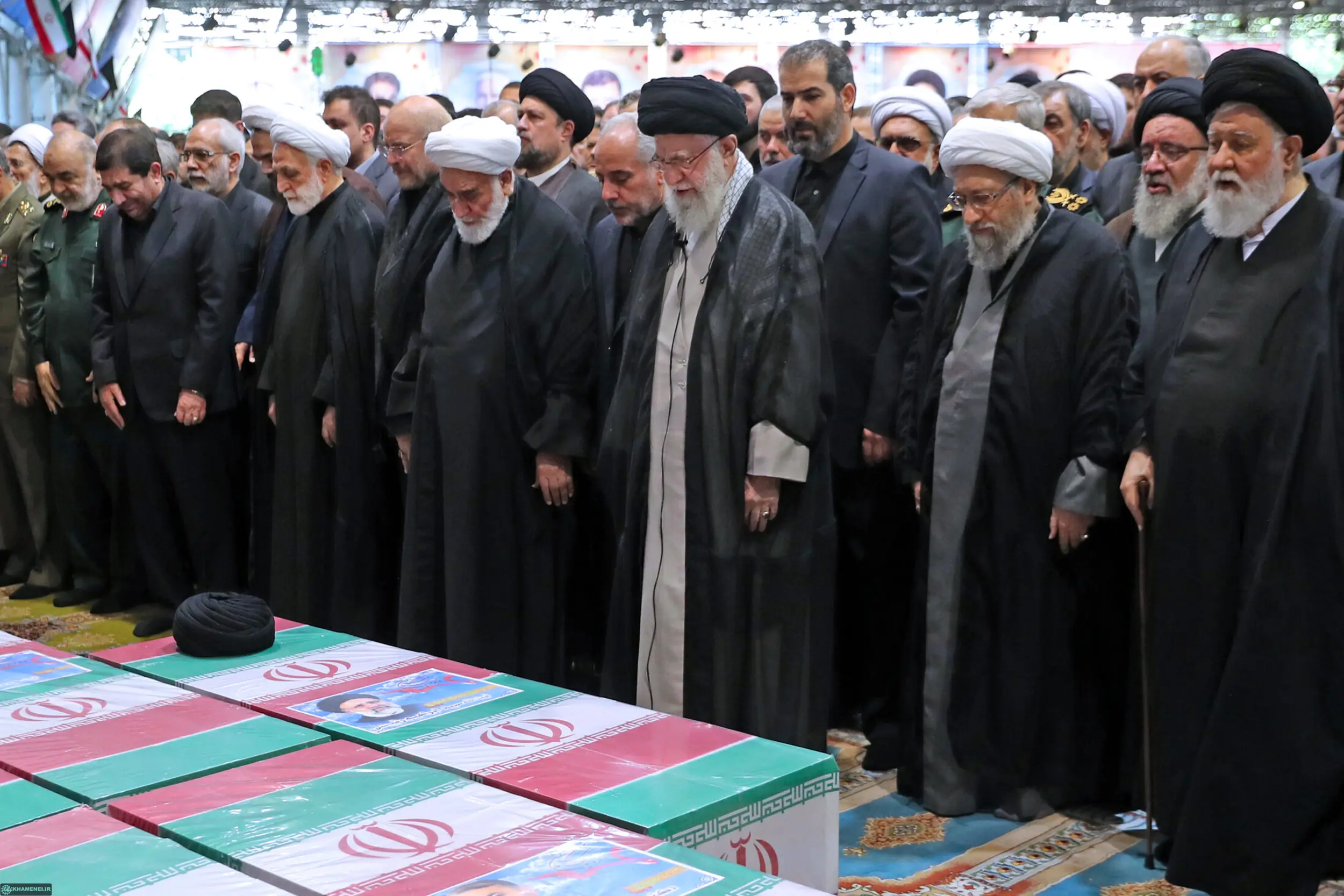 شباهت ذکر نماز رهبر انقلاب برای رئیسی مانند چه کسی بود؟  +متن  دعای رهبر انقلاب
