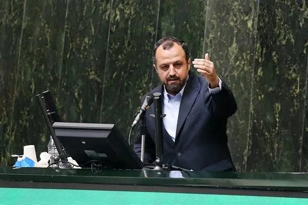 وزیر اقتصاد: برنامه دولت حمایت از بازار بورس و سهامداران خُرد است