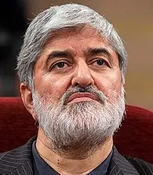علی مطهری: عدم مذاکره با آمریکا ضدمنافع ملی است
