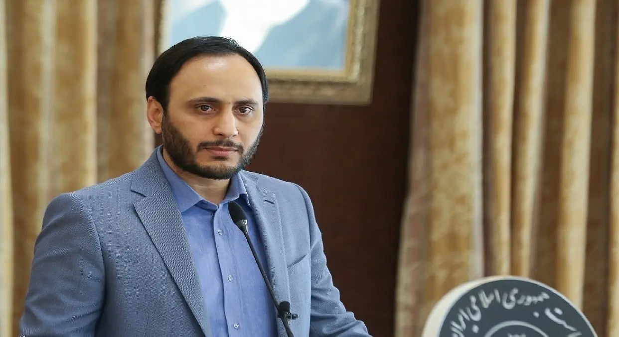 رئیس شورای عالی مناطق آزاد را چه کسی منصوب می کند؟
