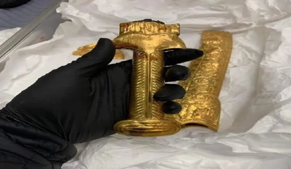 خنجر هخامنشی تقلبی است؟
