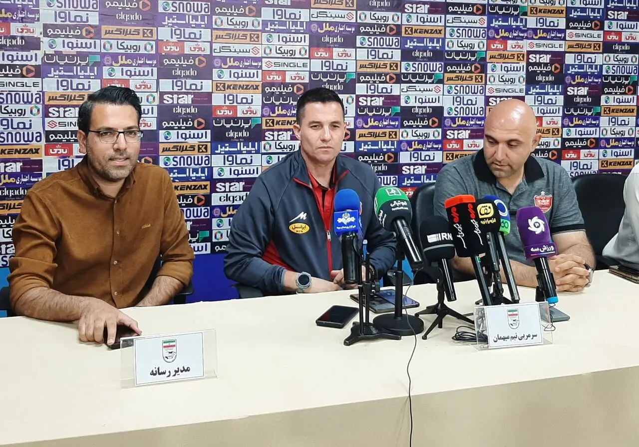 سرمربی پرسپولیس: بازی جذابی با شمس آذر خواهیم داشت

