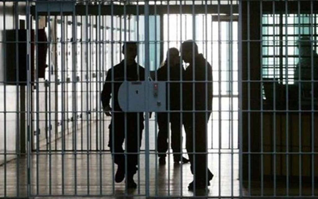 ۷۰ درصد زندانیان سیاسی آزاد می‌شوند