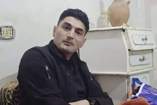  اتفاق عجیب در زلزله سوریه/ مردی که در مراسم تشییع جنازه خود زنده شد + عکس