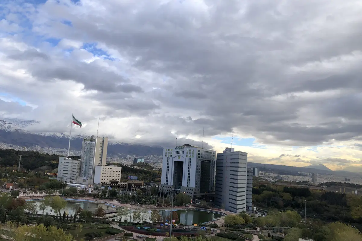 صدور هشدار نارنجی برای تهران/وزش باد شدید و فعالیت سامانه بارشی