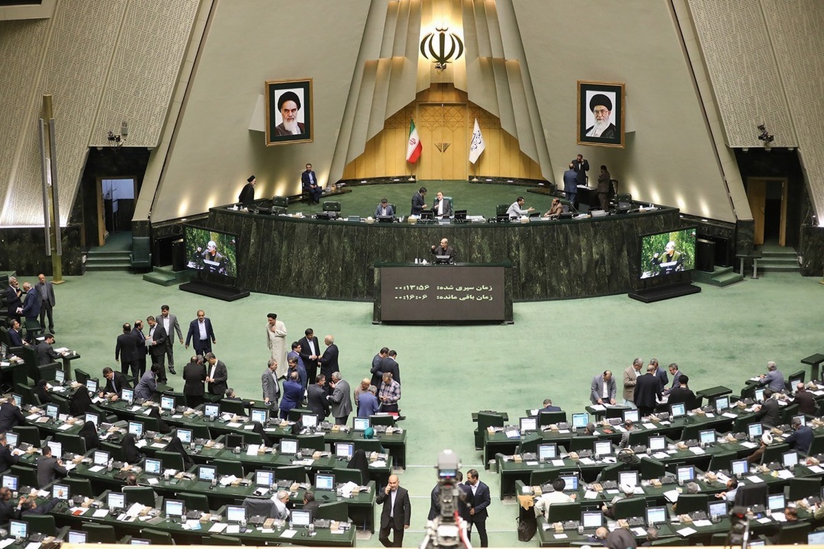 خبر مهم مجلس درباره تغییر ساعت کاری کارمندان در کل کشور به دلیل ناترازی انرژی