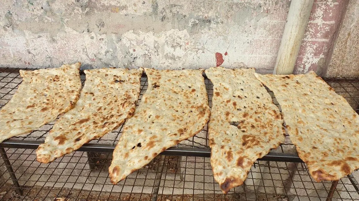 نان تهران گران می شود ؟