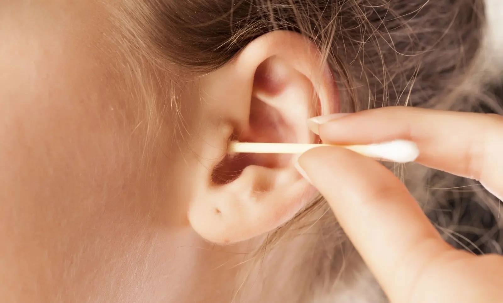 هشدار به کسانی که از گوش پاک کن استفاده می‌کنند