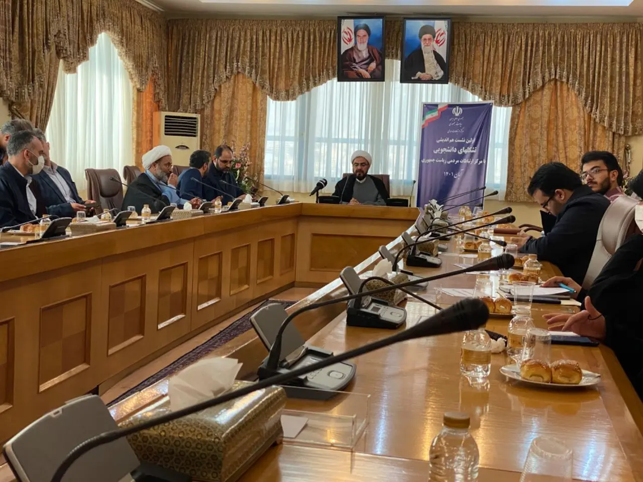 یک مقام مسئول: دانشجو باید به جا و به موقع با صدای رسا راه را از بیراه تبیین کند