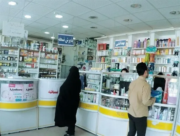 داروخانه‌ها پول برای خرید دارو ندارند!
