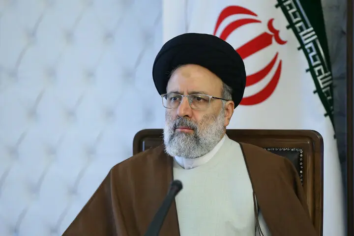 دولت به خدمتگزاری مردم افتخار می کند
