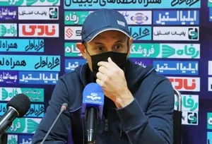 یحیی گل‌محمدی: ناهماهنگ بودیم و بدموقع گل خوردیم