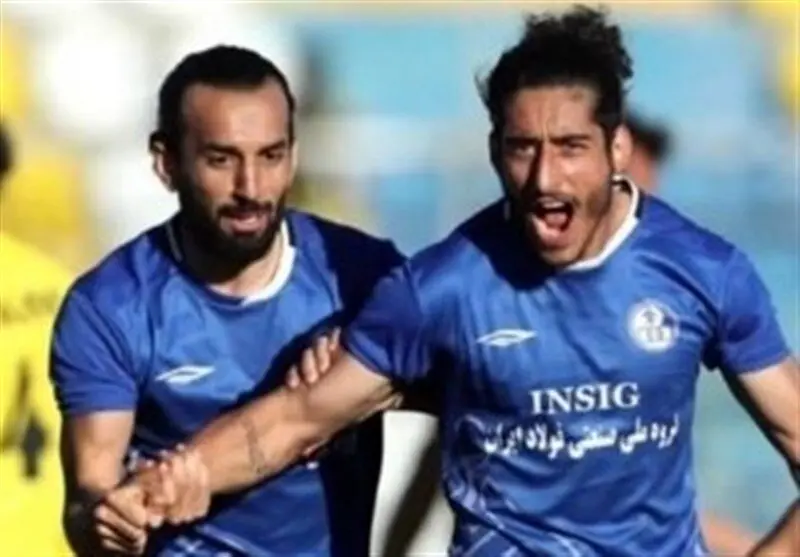 جنگ نقل و انتقالاتی پرسپولیس و استقلال/ استقلال دست روی گزینه پرسپولیس گذاشت