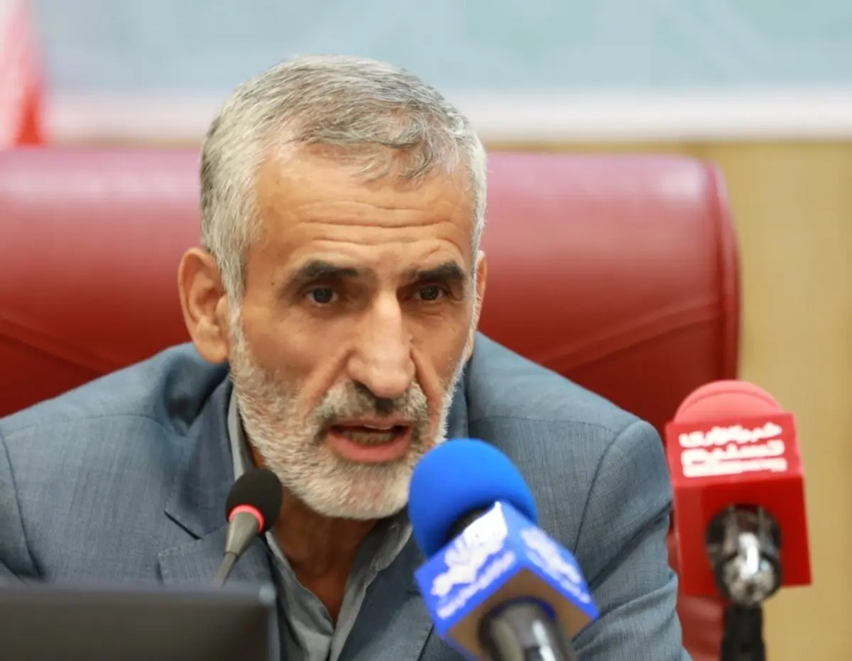 وزارت کشور: بازگرداندن همسر و دختر علی دایی قانونی بود
