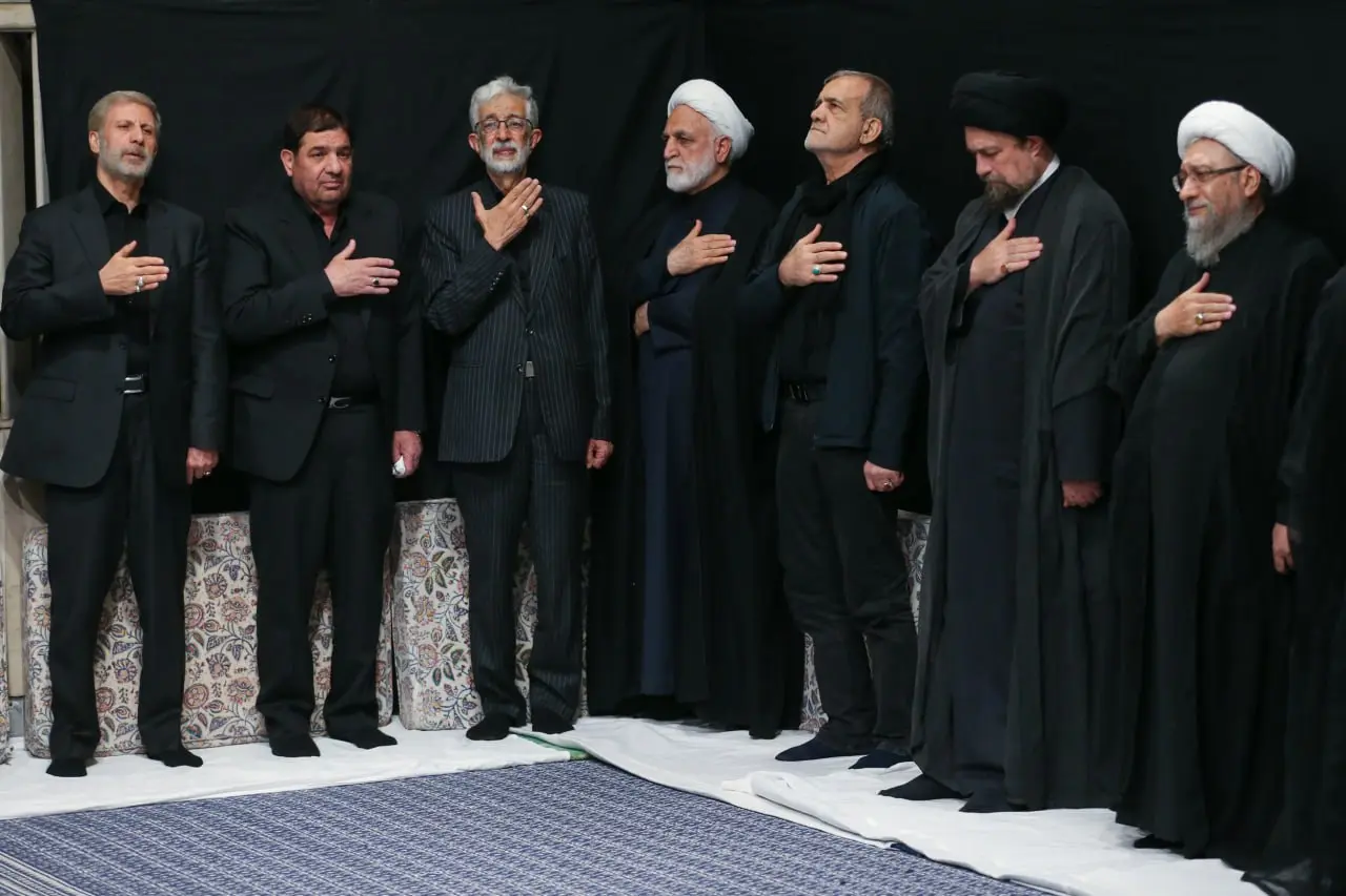 چرا رهبر انقلاب در مراسم عزاداری حسینیه امام‌خمینی نبودند؟


