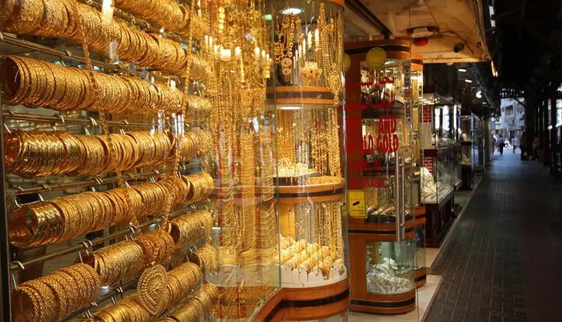 طلا و سکه گران‌تر می‌شود؟ کی خرید کنیم