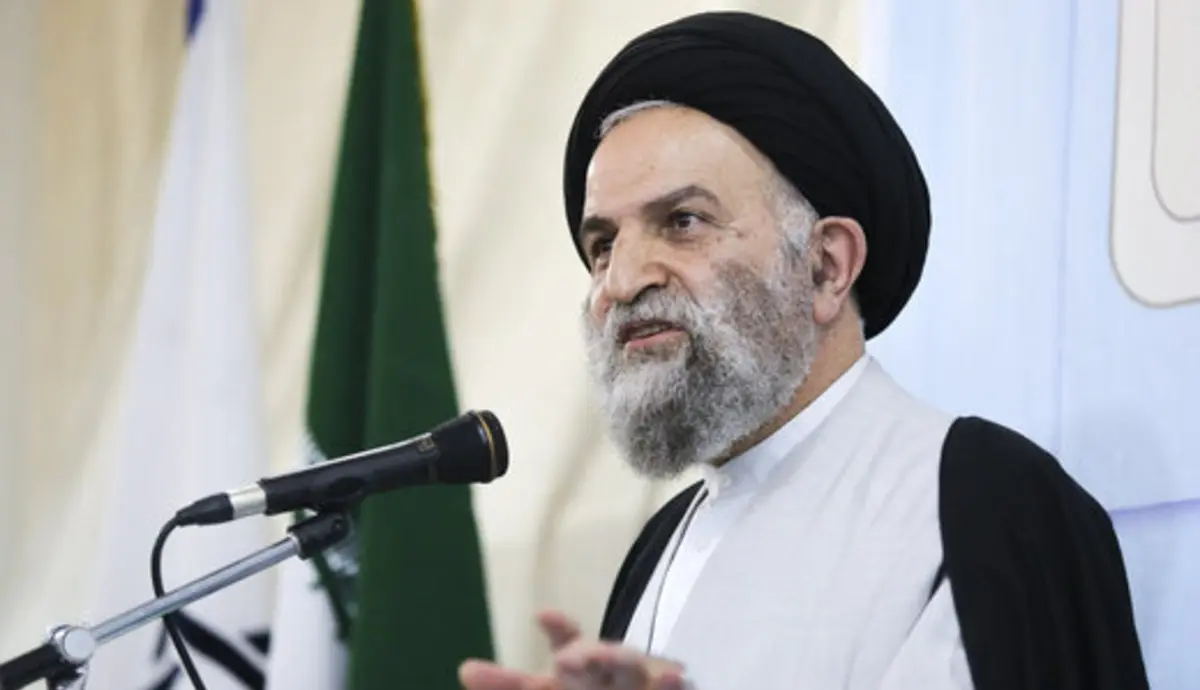امام جمعه قم: فقط این افراد وارد صدا و سیما شوند