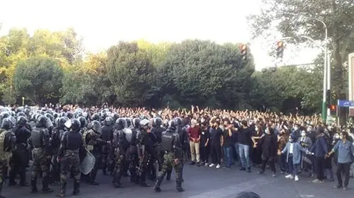 جواد موگویی نمونه ای از فرجام میانجی گری در ایران 