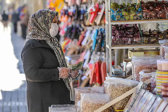 نگاه متفاوت روزنامه کیهان :در بازار آرامش هست |شرق : نتوانستید گرانی را کنترل کنید 