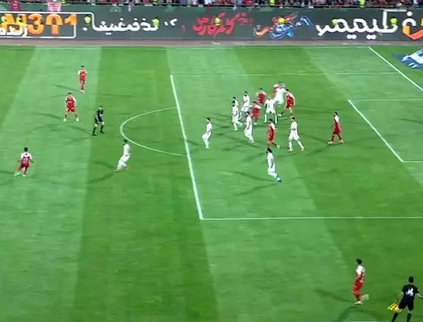 استقلالی ها به سیم آخر زدند/ سند پرسپولیسی بودن کمک‌داور بازی با مس رو شد + عکس

