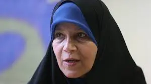 تصویری از فائزه هاشمی بعد از مرخصی از زندان + عکس
