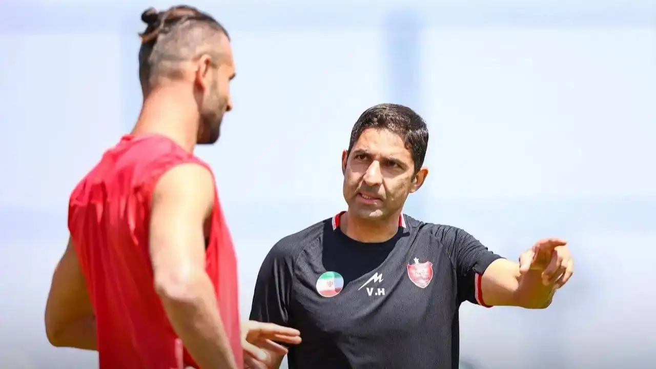 هاشمیان دو بازیکن پرسپولیس را مازاد کرد

