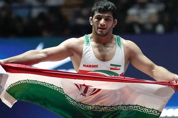 بازیگر مشهور حسن یزدانی را غافلگیر کرد+عکس