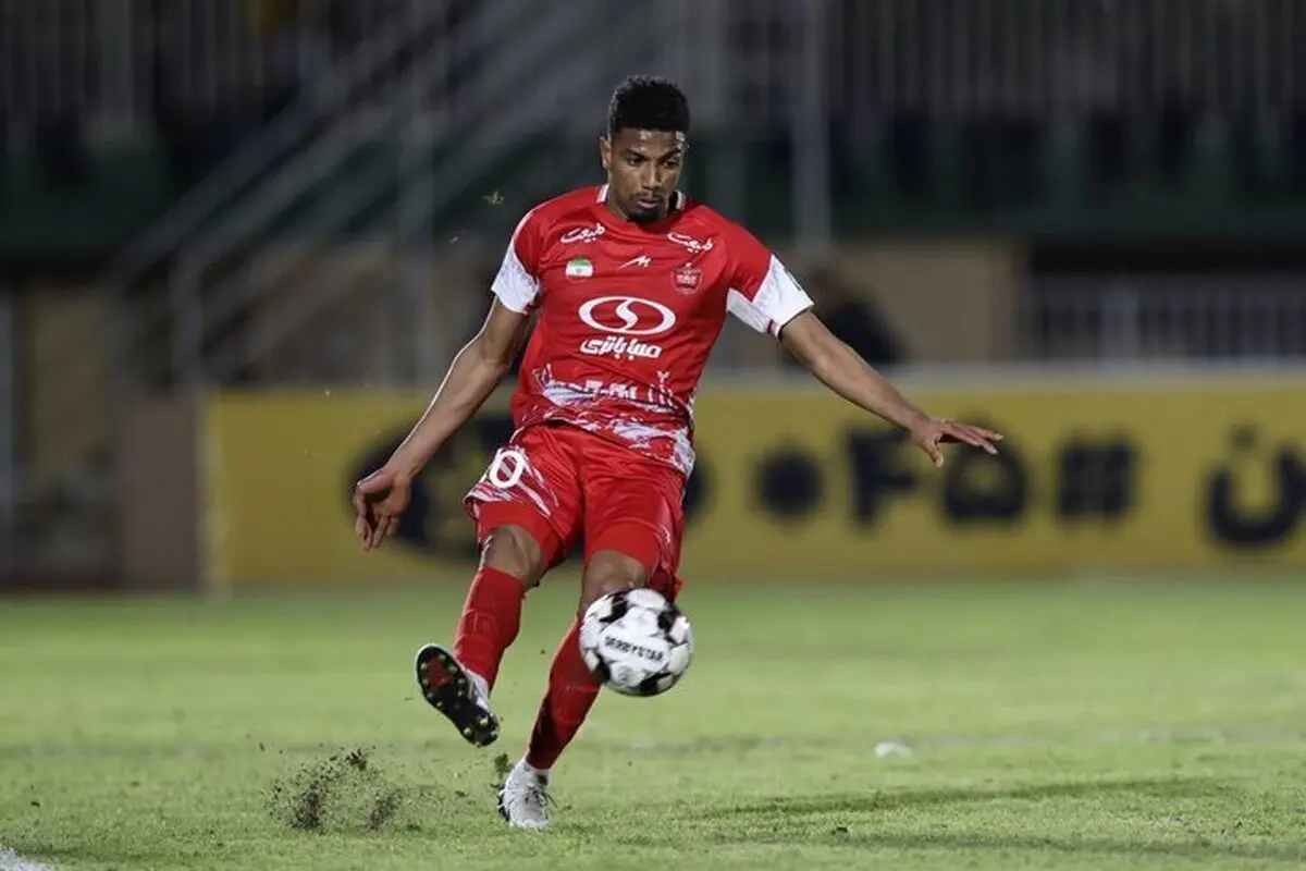 دوخارجی پرسپولیس مقابل در خروجی/ هموطنان سرمربی در صف!