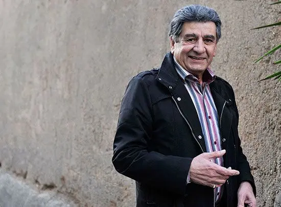 دوبلور مشهور در بیمارستان بستری شد