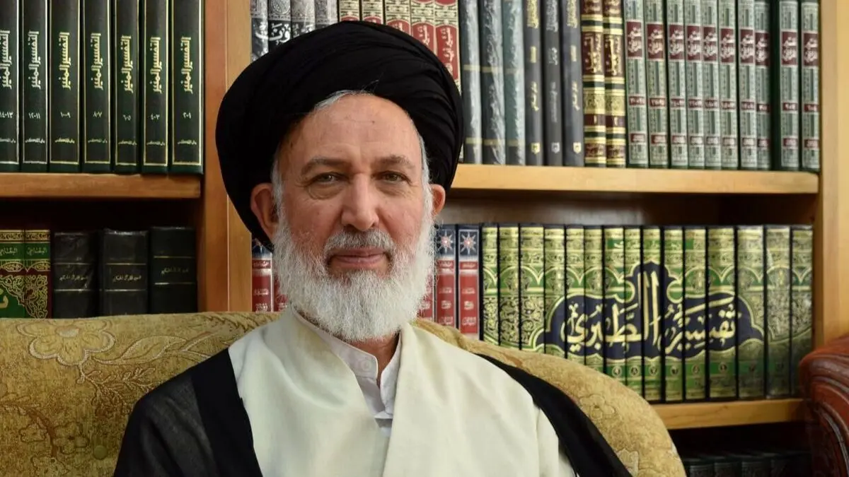 آیت الله ایازی: عکس گرفتن، دخالت کردن در حوزه خصوصی افراد است/ چنین کاری ناپسند و محکوم است