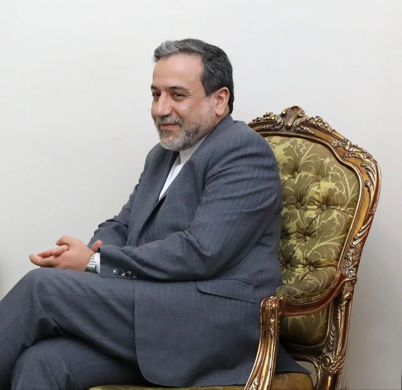 دفاع تمام‌ قد جنتی از عراقچی؛ واقعیت ماجرای سکه گرفتن چه بود؟


