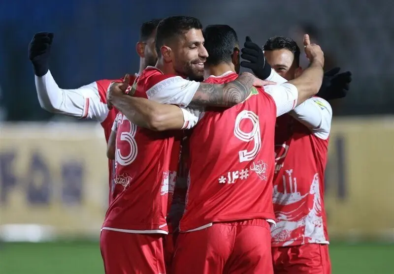 اقدام جنجالی فدراسیون فوتبال علیه پوستر دربی پرسپولیس/ پوستر سرخپوشان حذف شد + عکس