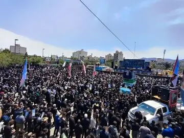 چند نفر در مراسم تشییع شهید جمهور در مشهد حضور دارند؟
