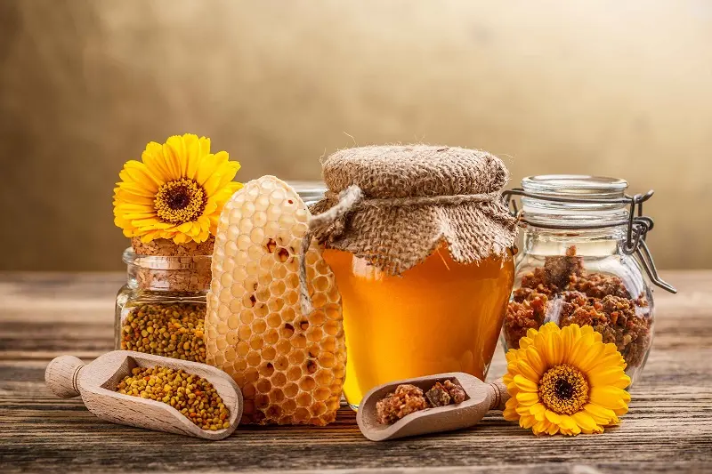 راه تشخیص عسل طبیعی از عسل تقلبی