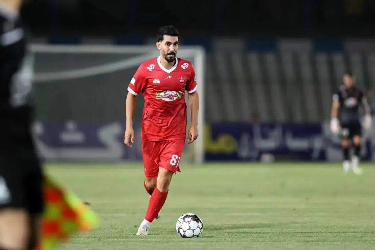 بازیکن پرسپولیس در فرودگاه بازداشت شد


