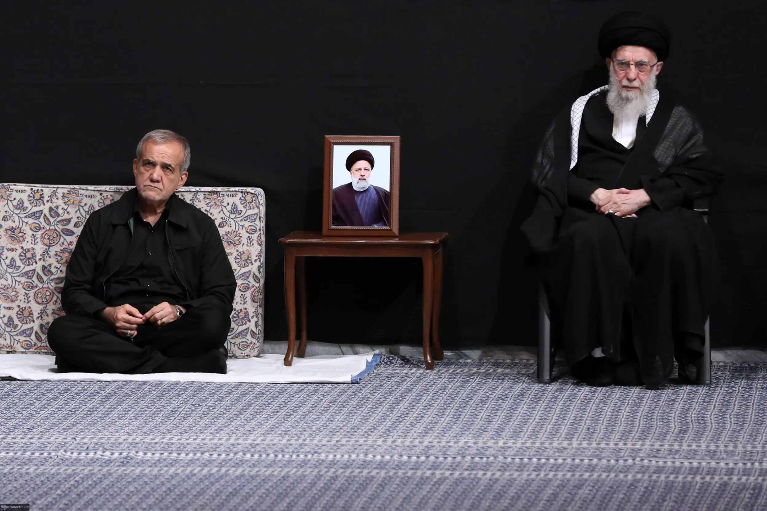 پشت پرده  یک خبر درباره مذاکره پزشکیان با رهبر انقلاب
