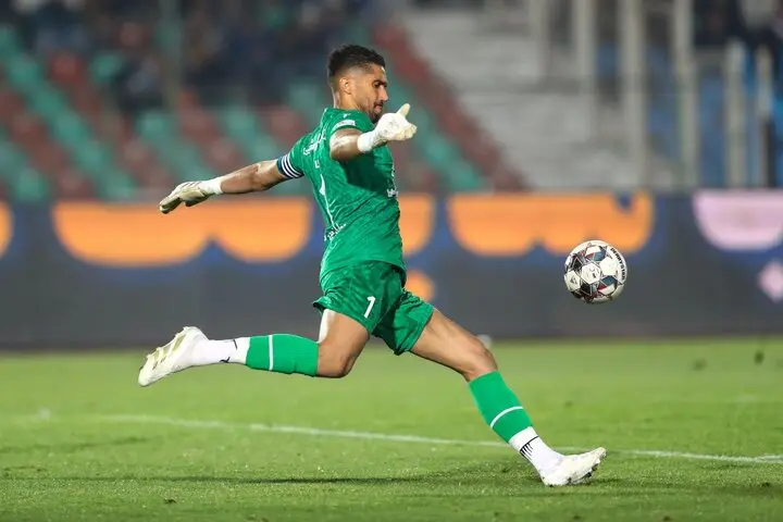 اردن به دروازه‌بان سپاهان ویزا نداد!