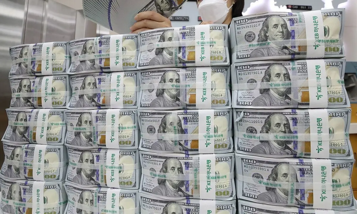 رکورد سقوط ارزش ریال در دولت رئیسی شکست /افزایش 138درصدی قیمت دلار برای رئیسی