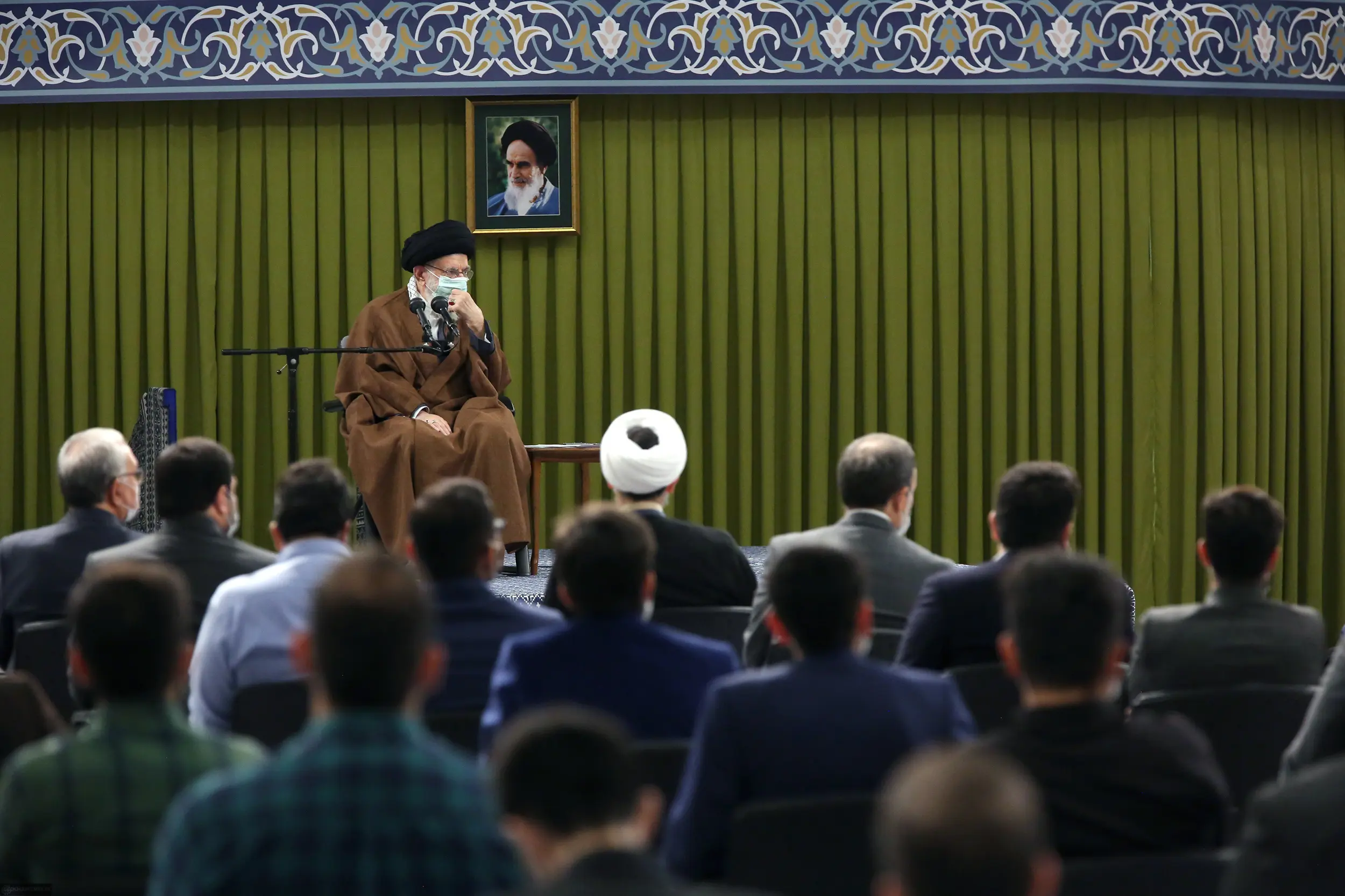 انتقاد یک دانشجو  در حضور رهبری | سرانجام دستور جبران اشتباهات شورای نگهبان چه شد؟ | حال تلویزیون خوب نیست