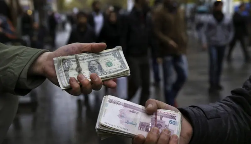 قیمت دلار در صرافی‌ها ۴۳ هزار و ۱۳۵ تومان شد

