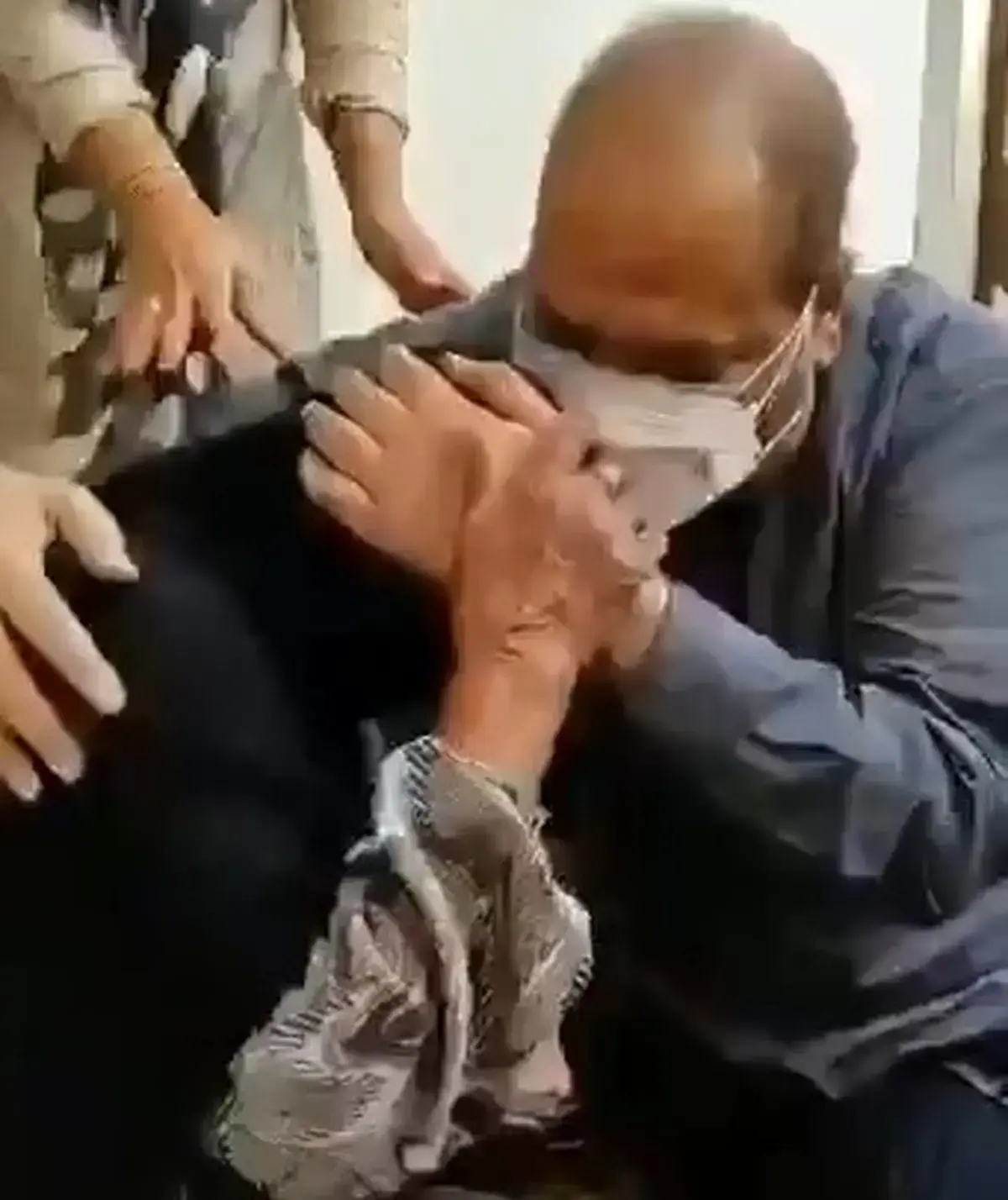 یک اتفاق باورنکردنی/شهید مفقودالاثر جنگ تحمیلی بعد از 34 سال به خانه‌اش برگشت + فیلم