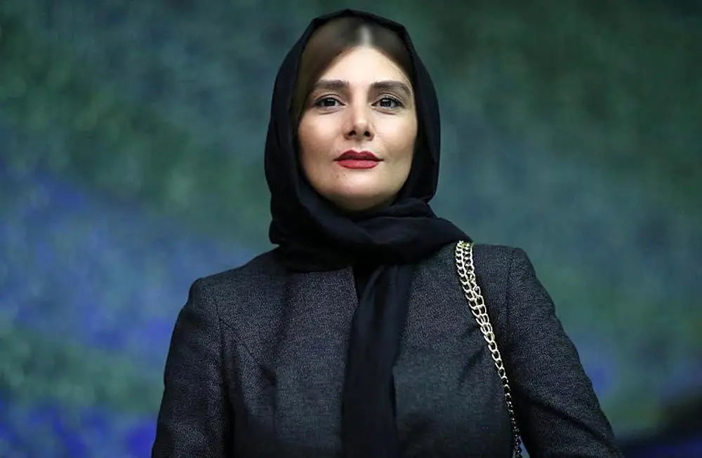 دهن کجی هنگامه قاضیانی به صحبت های آقای وزیر
